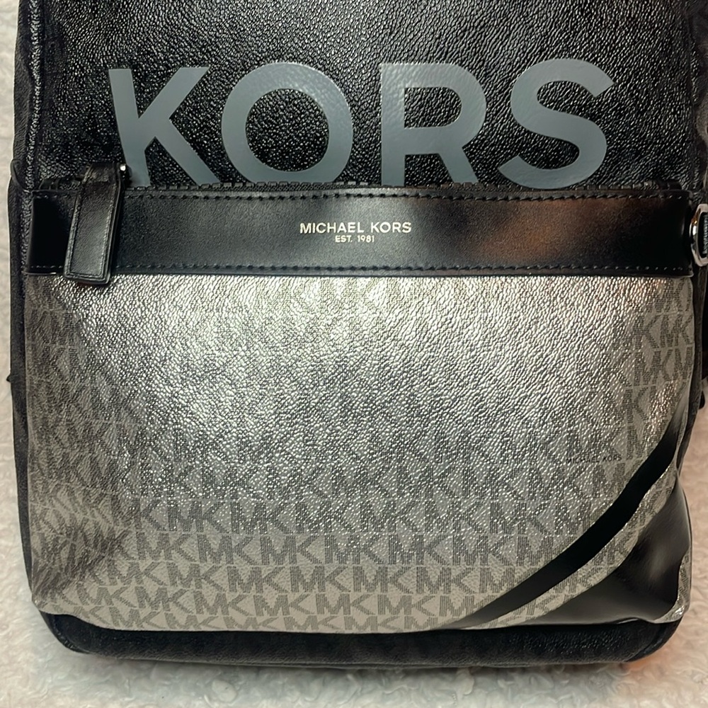 Michael Kors MK Unisex Jet Set Metallic Color Block Signature Logo Backpack - Picture 3 of 16